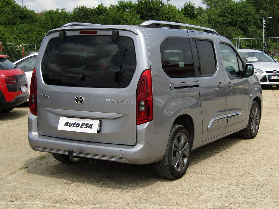 Toyota ProAce City Verso 1.5D-4D Family MAXi XL