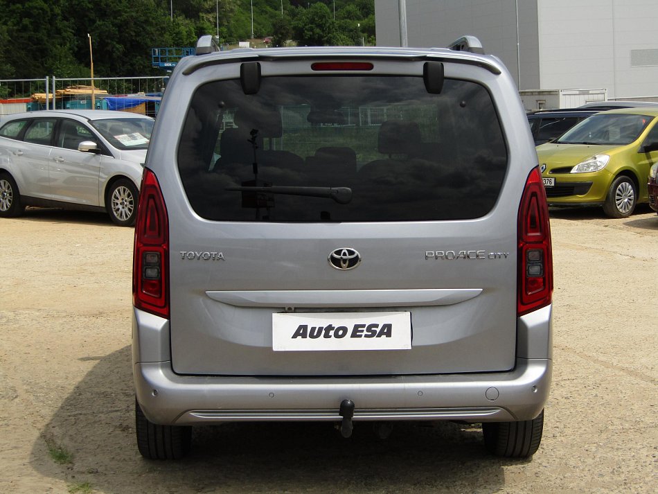 Toyota ProAce City Verso 1.5D-4D Family MAXi XL