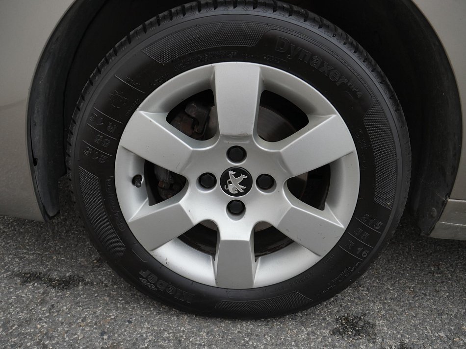 Peugeot 5008 2.0 HDi 