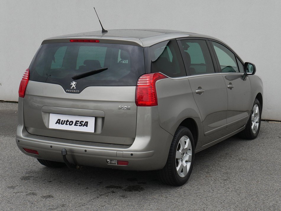 Peugeot 5008 2.0 HDi 