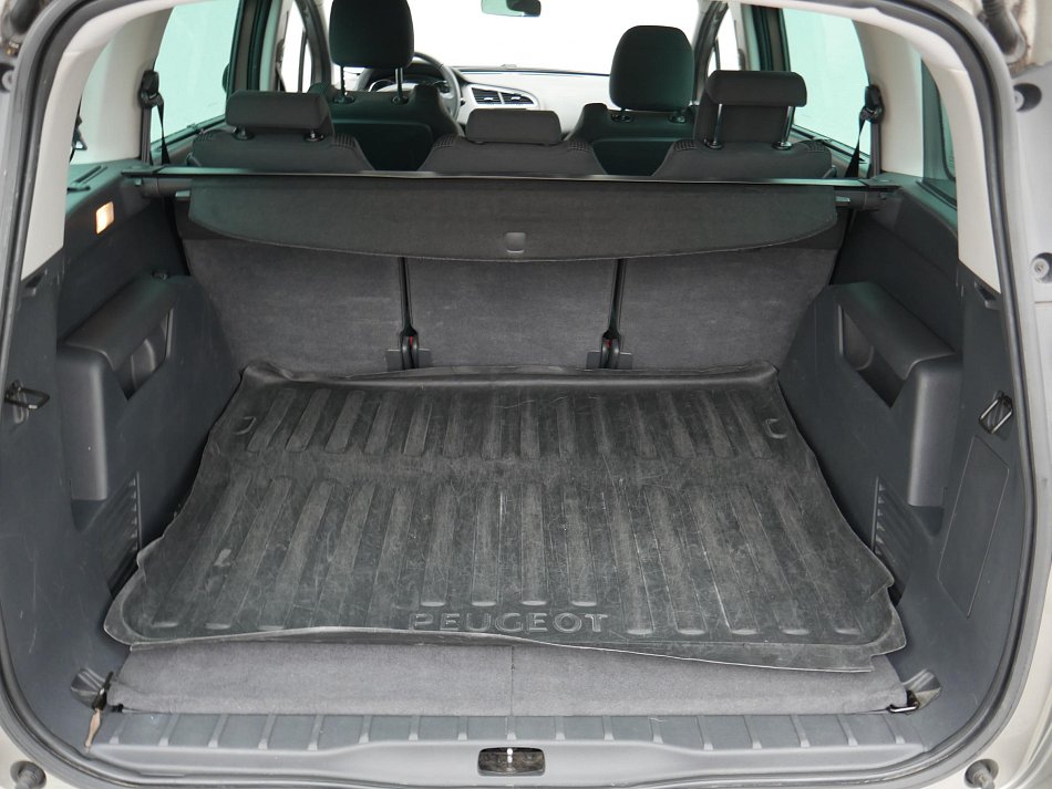 Peugeot 5008 2.0 HDi 