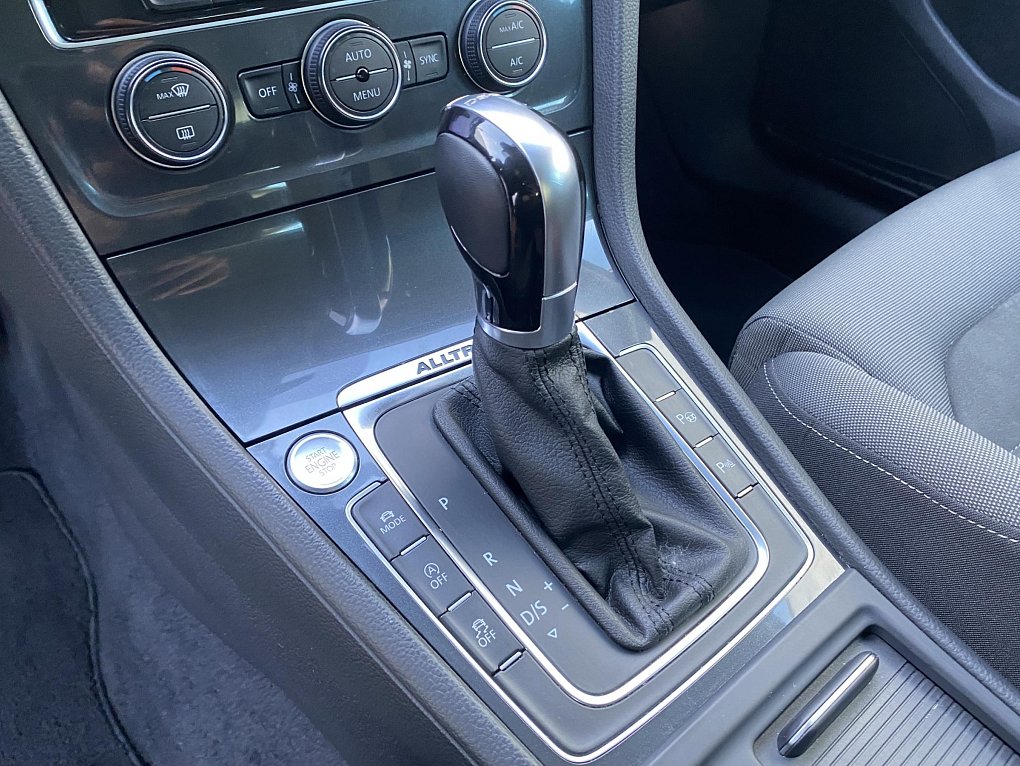 Volkswagen Golf 2.0 TDI 