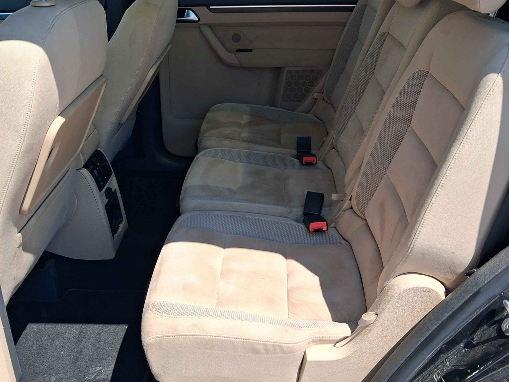 Volkswagen Touran 2.0 TDi 