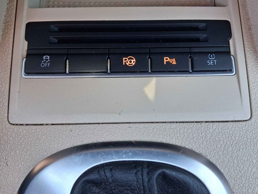 Volkswagen Touran 2.0 TDi 