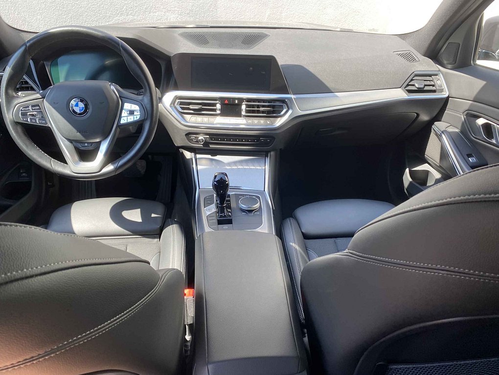 BMW Řada 3 2.0d Sport 318d