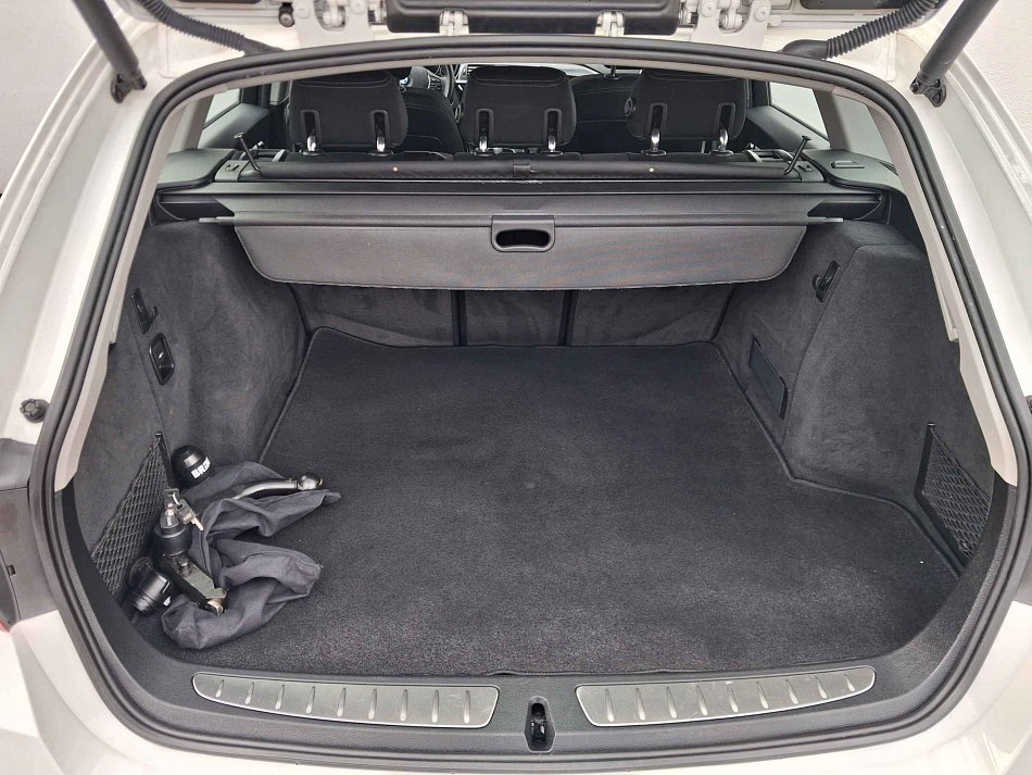 BMW Řada 3 1.5T Sport Line 318i