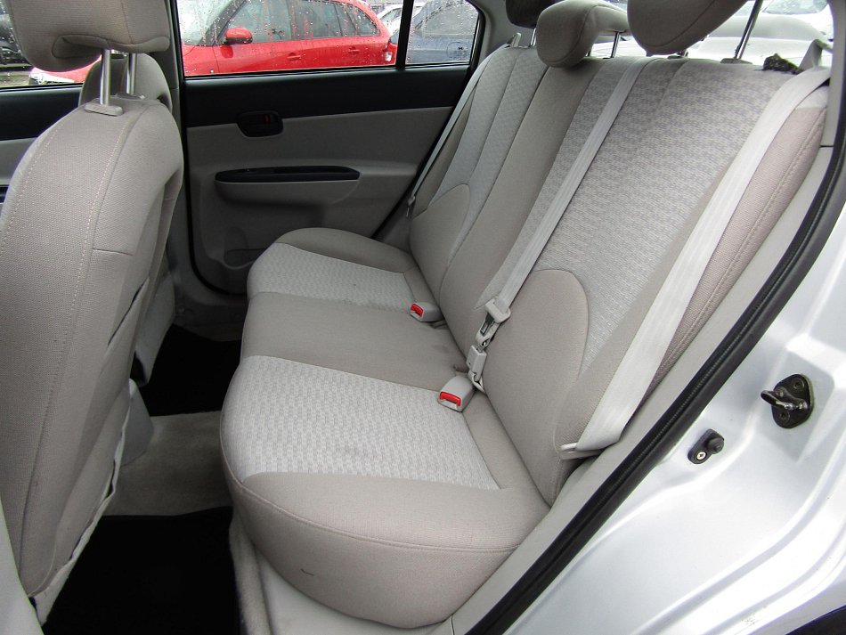 Hyundai Accent 1.4i 