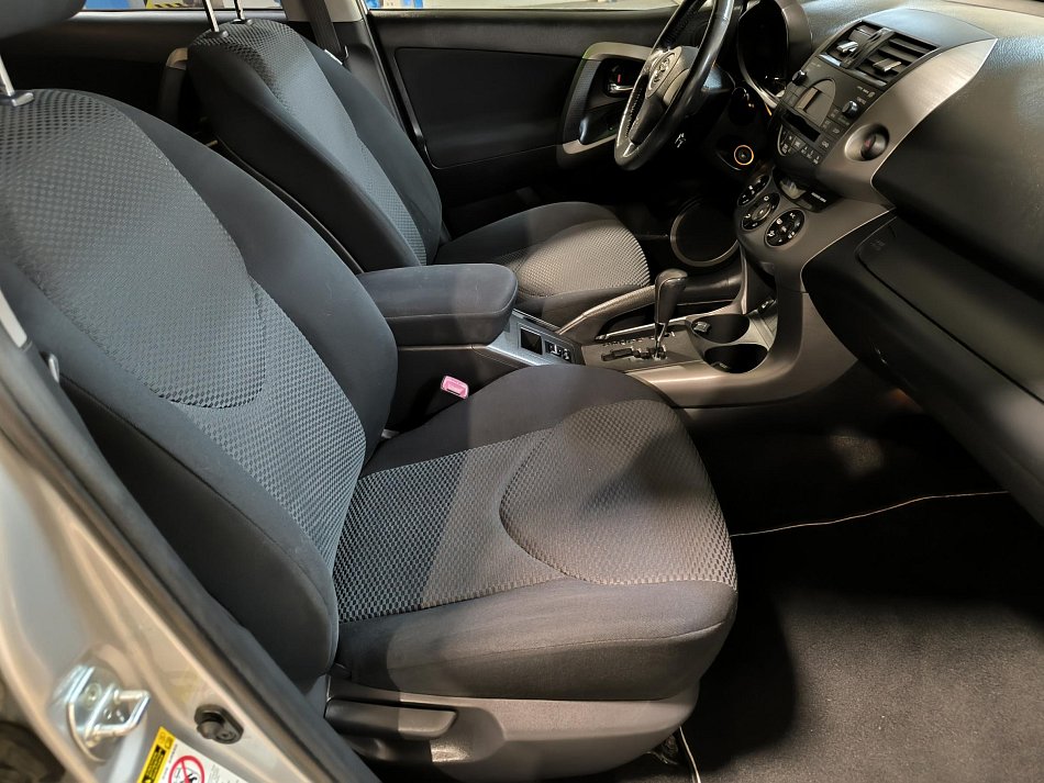 Toyota RAV4 2.0i  4x4