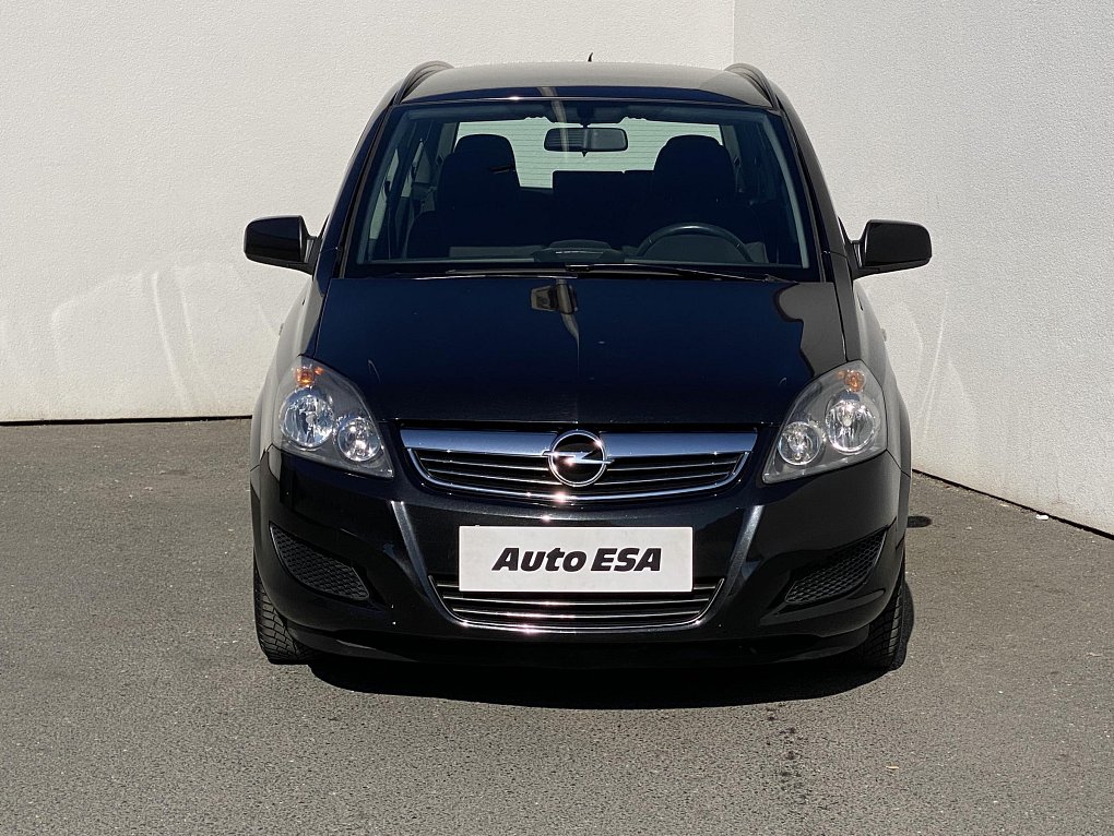 Opel Zafira 1.6i Family 7míst