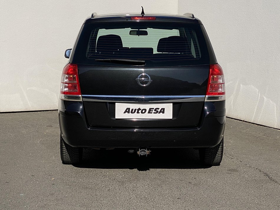 Opel Zafira 1.6i Family 7míst