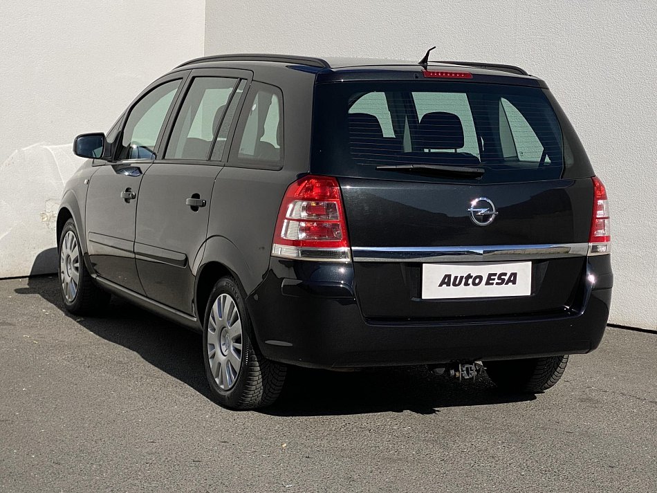 Opel Zafira 1.6i Family 7míst