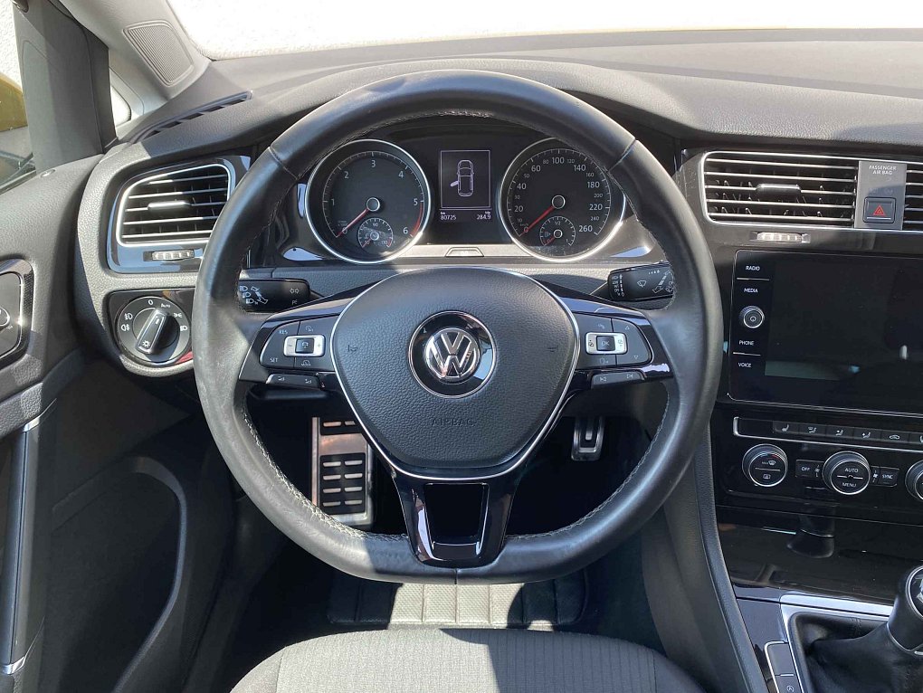 Volkswagen Golf 2.0 TDi Sound