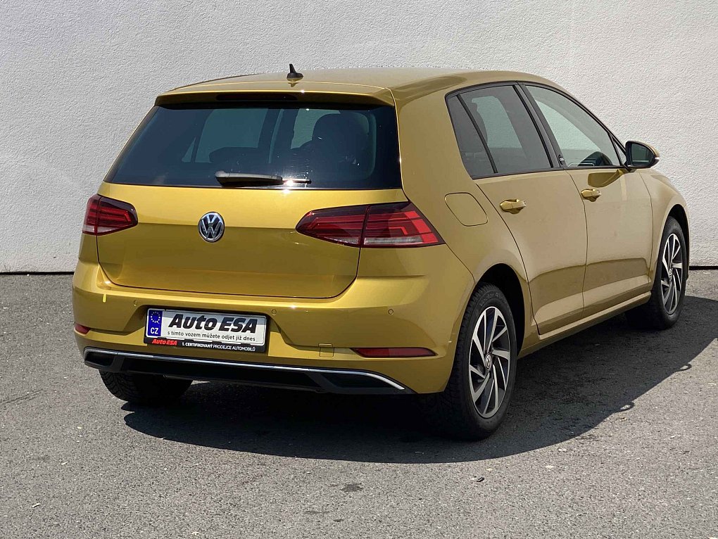 Volkswagen Golf 2.0 TDi Sound