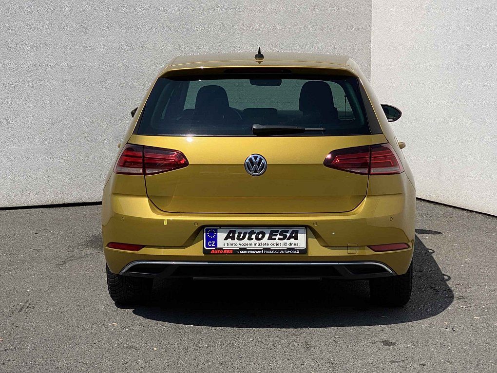 Volkswagen Golf 2.0 TDi Sound