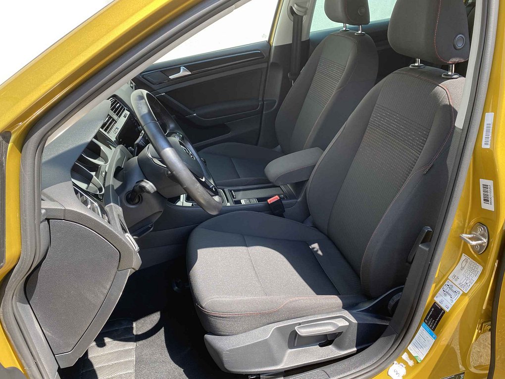 Volkswagen Golf 2.0 TDi Sound