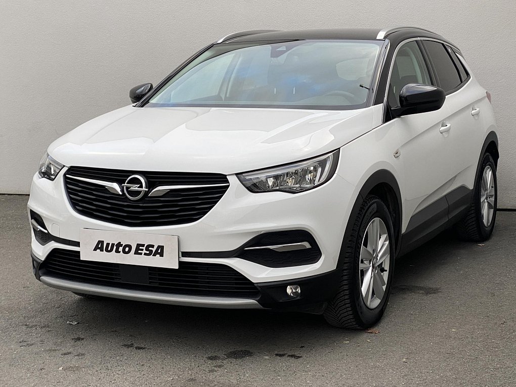 Opel Grandland X 1.2 PT 