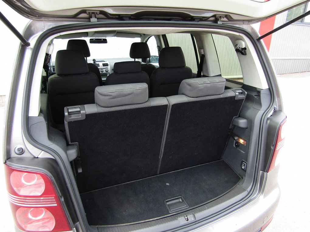 Volkswagen Touran 1.9 TDi 