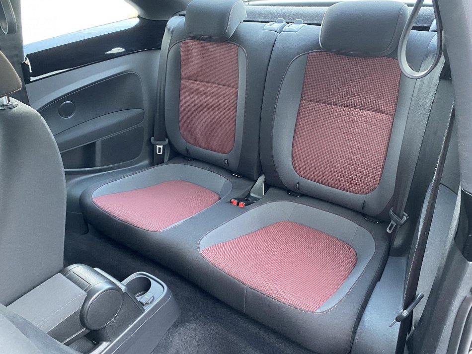 Volkswagen Beetle 1.4 TSi 