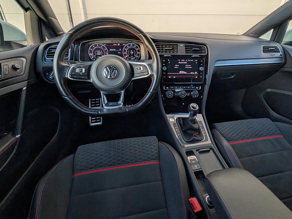 Volkswagen Golf 2.0 TSi GTi