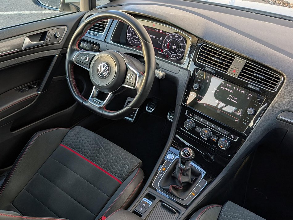 Volkswagen Golf 2.0 TSi GTi