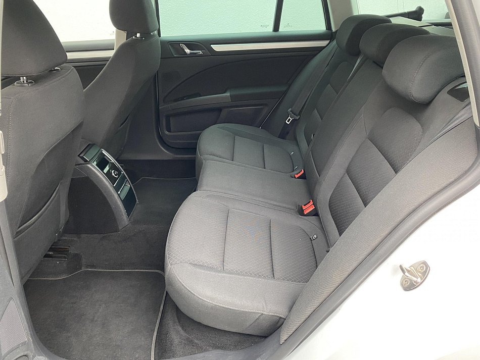 Škoda Superb II 2.0 TDi Ambition