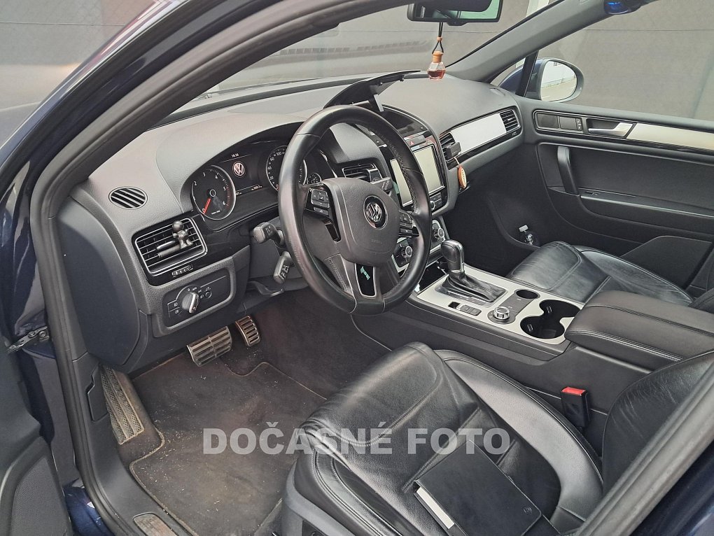 Volkswagen Touareg 3.0 TDi V6  4x4