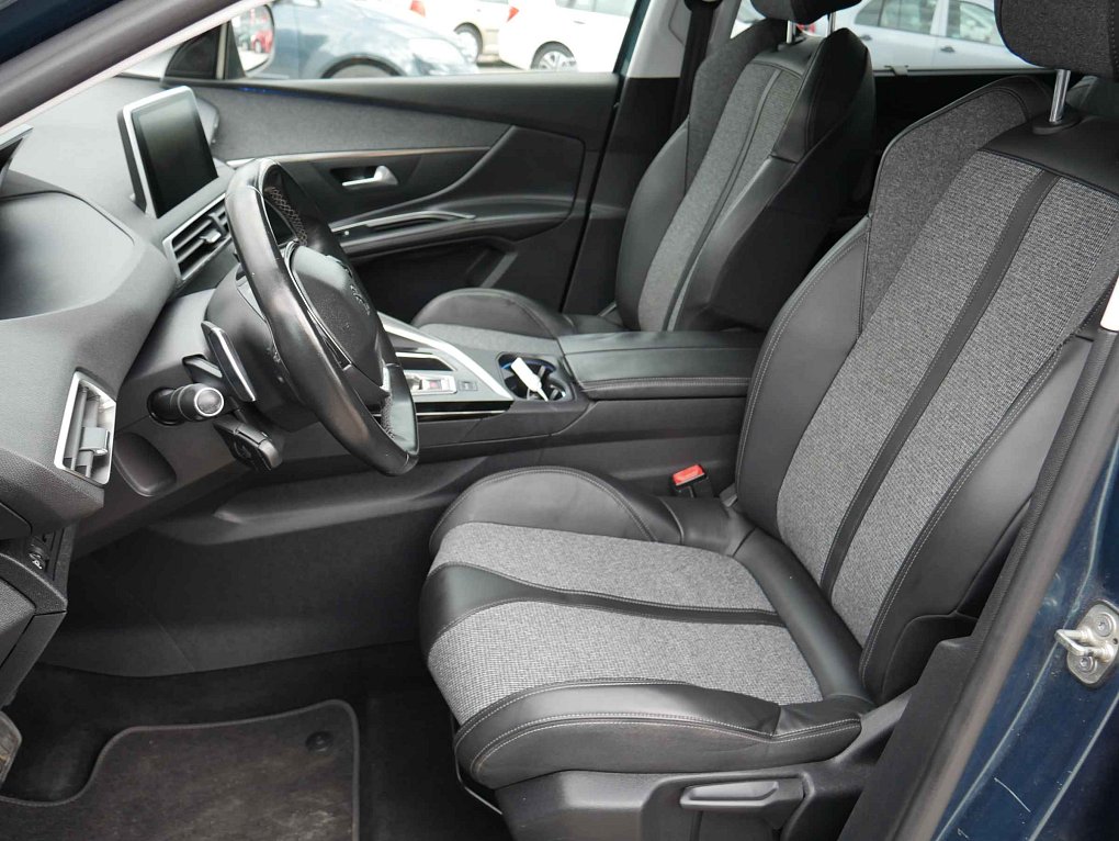Peugeot 5008 1.2PT Allure