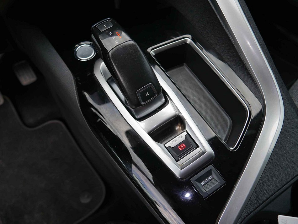 Peugeot 5008 1.2PT Allure
