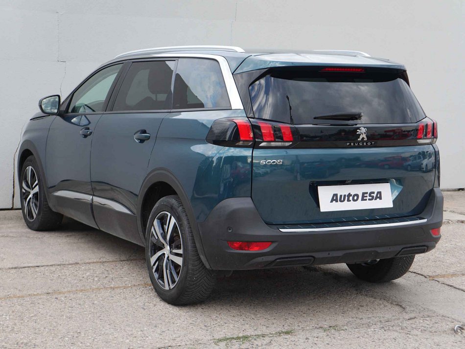 Peugeot 5008 1.2PT Allure