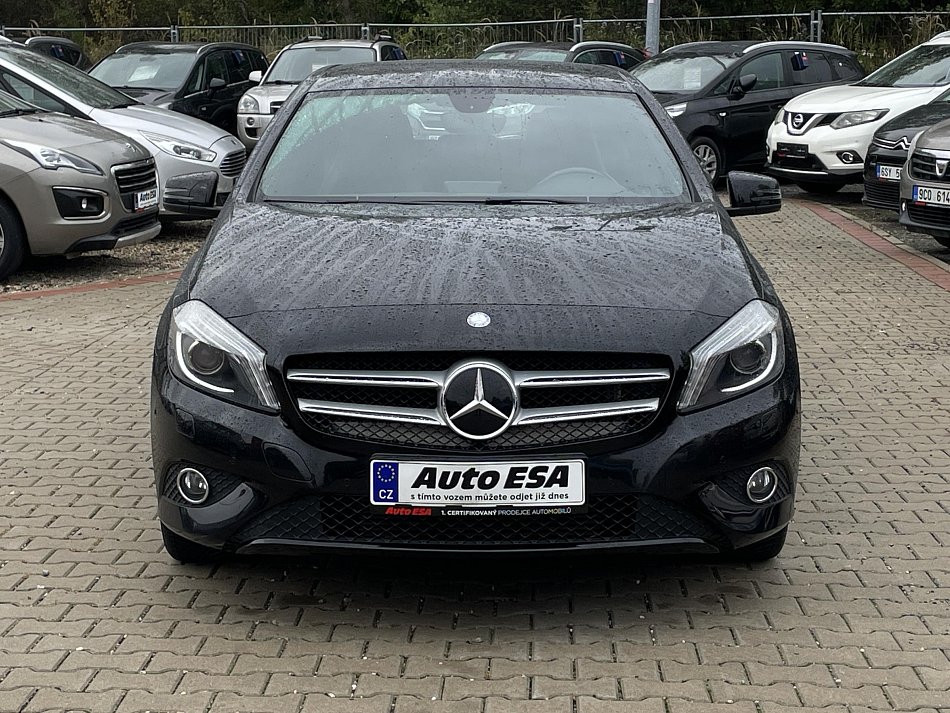 Mercedes-Benz Třída A 1.6i  A180