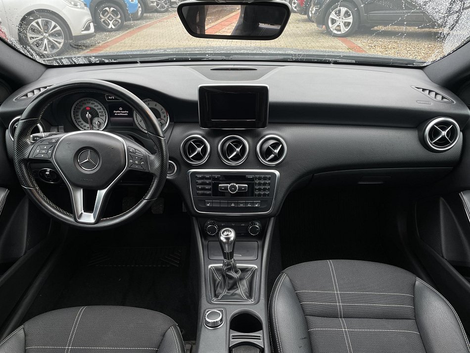 Mercedes-Benz Třída A 1.6i  A180