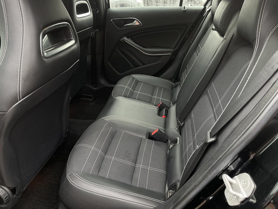 Mercedes-Benz Třída A 1.6i  A180