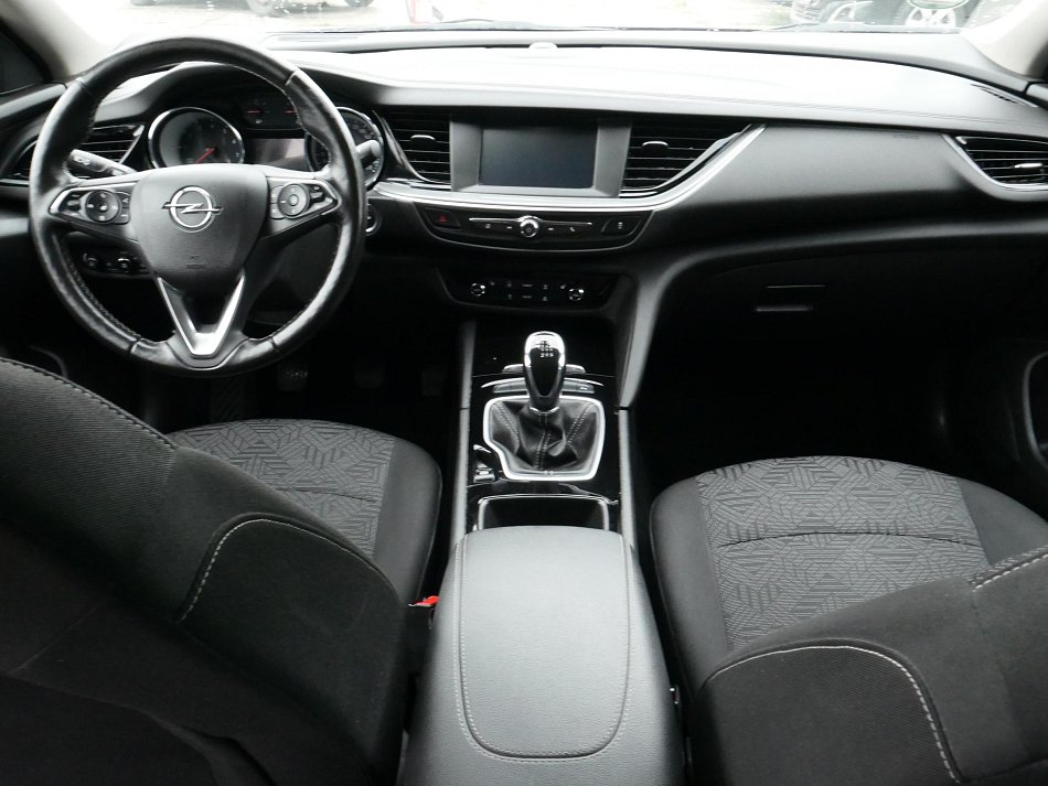Opel Insignia 1.5T 