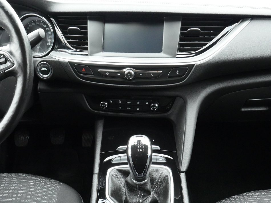 Opel Insignia 1.5T 