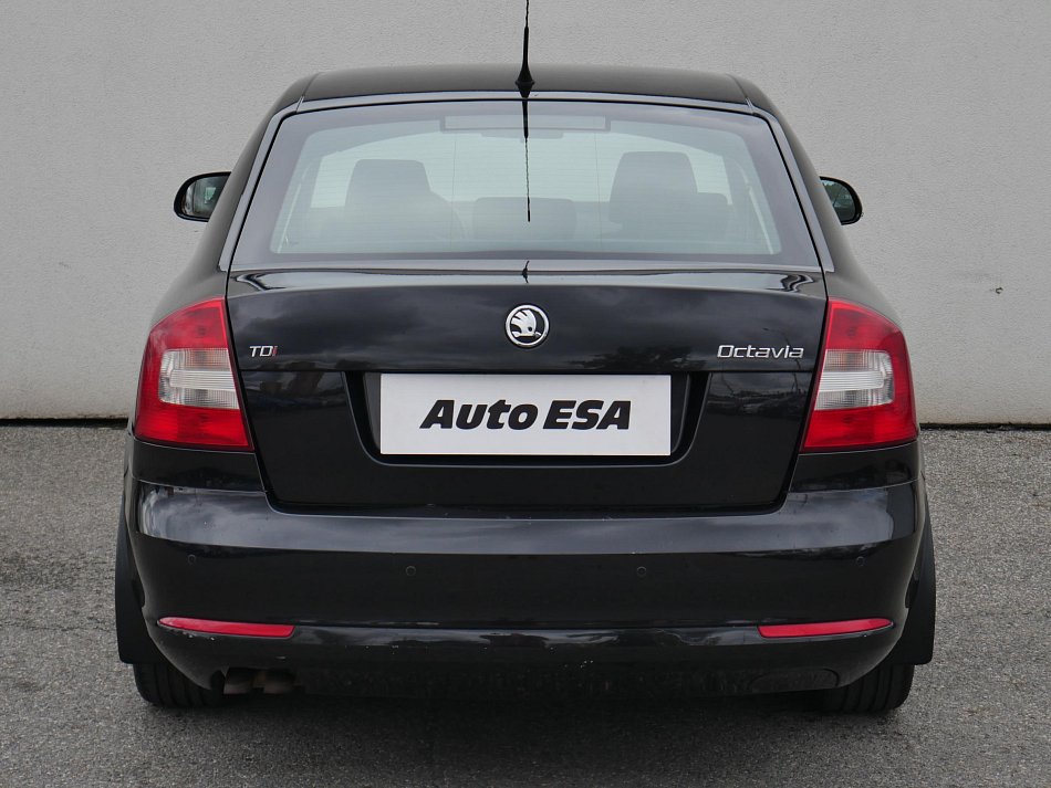 Škoda Octavia II 2.0 TDi Elegance