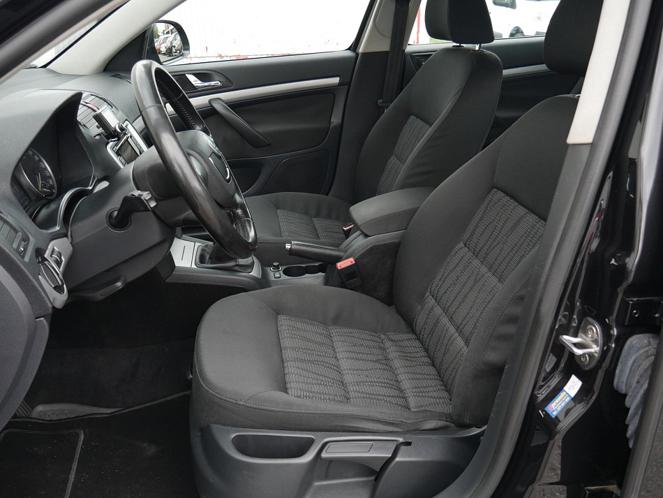 Škoda Octavia II 2.0 TDi Elegance