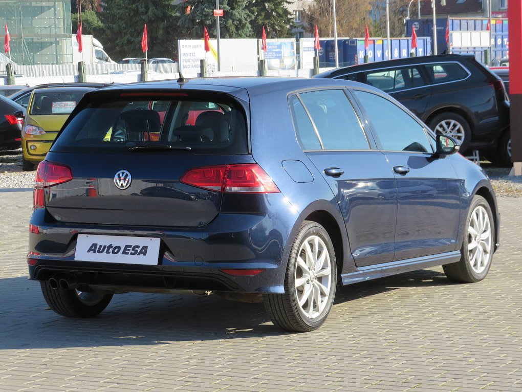 Volkswagen Golf 1.4TSi R-line