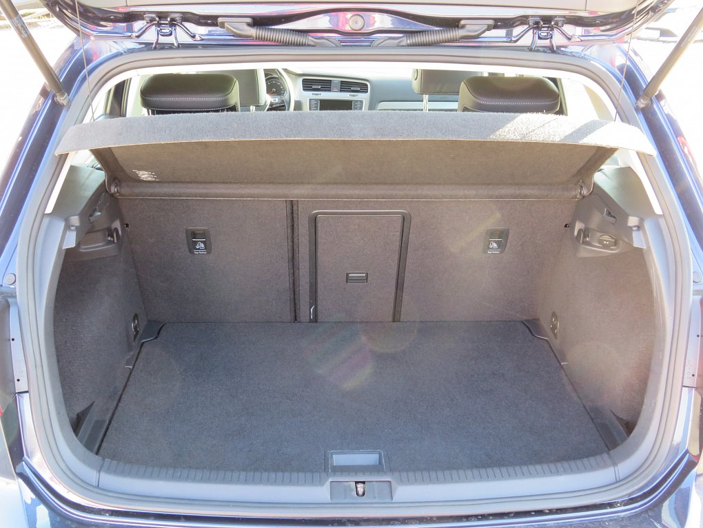 Volkswagen Golf 1.4TSi R-line