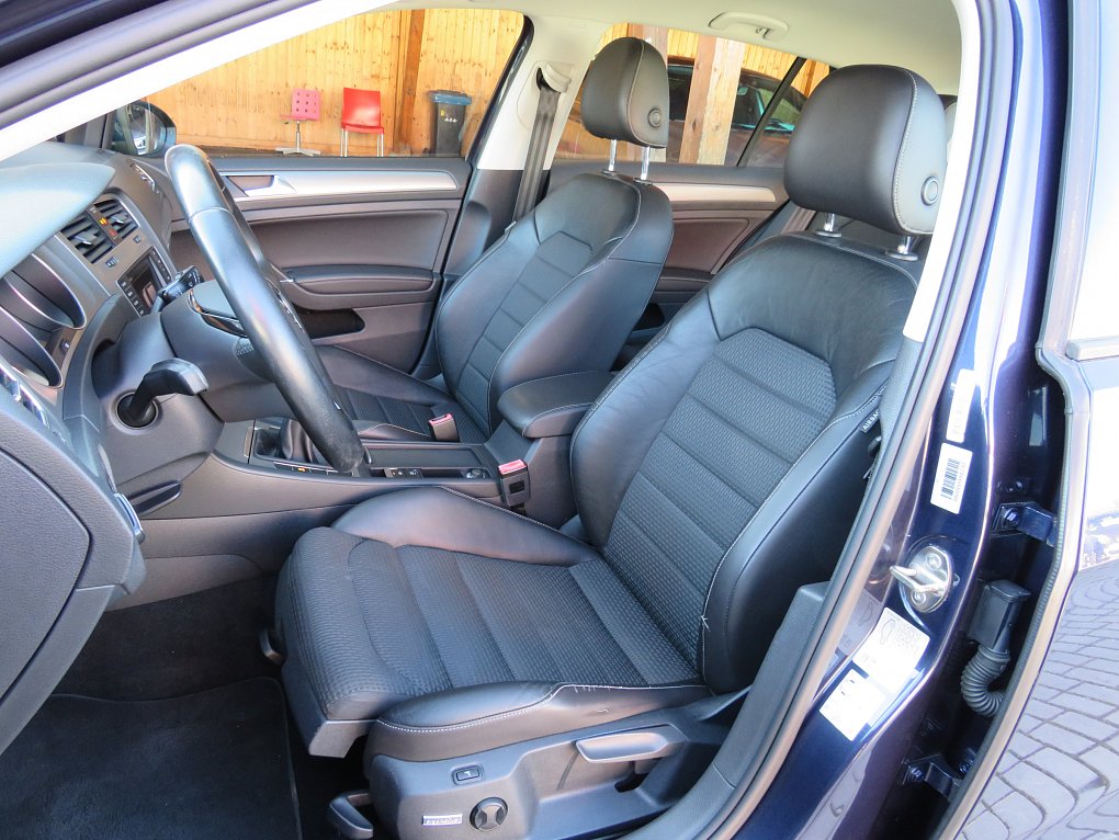 Volkswagen Golf 1.4TSi R-line