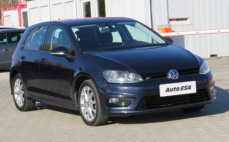 Volkswagen Golf 1.4TSi R-line
