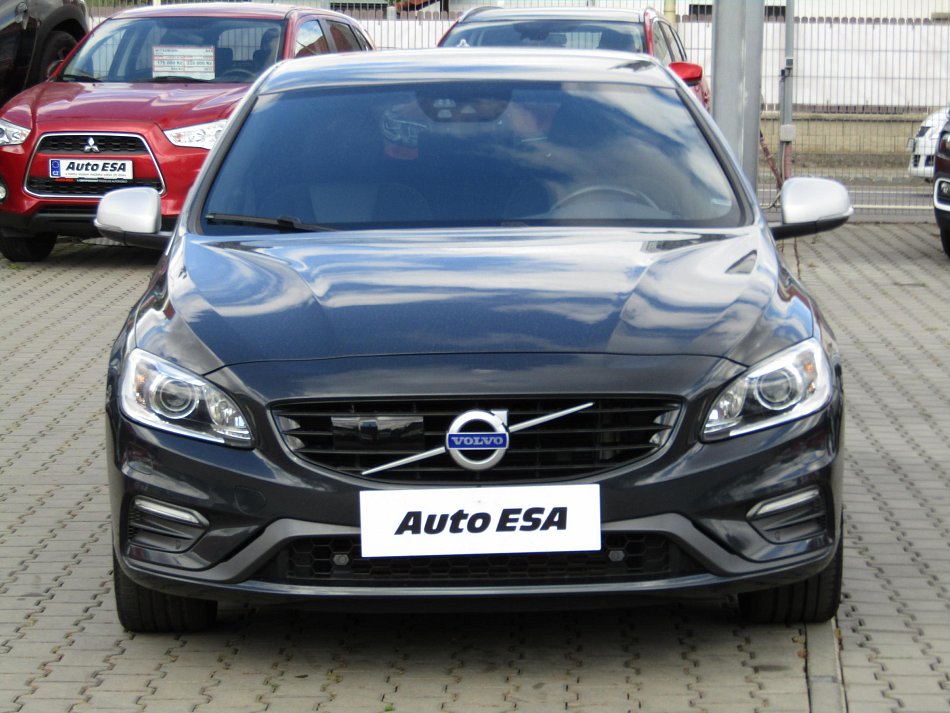 Volvo V60 2.0 D R-design