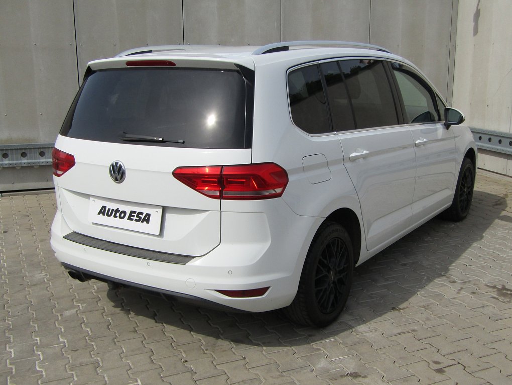 Volkswagen Touran 2.0 TDi 