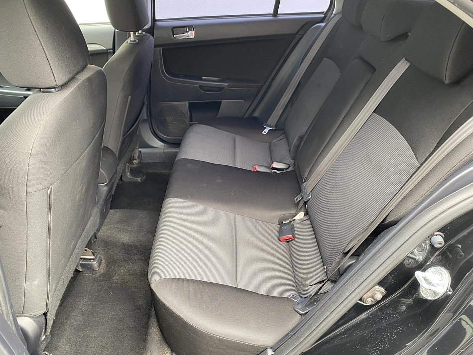 Mitsubishi Lancer 1.8 i Invite Sportback