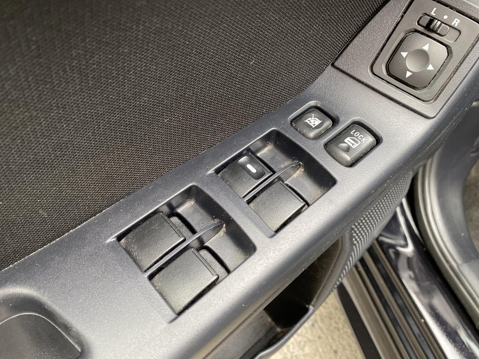 Mitsubishi Lancer 1.8 i Invite Sportback