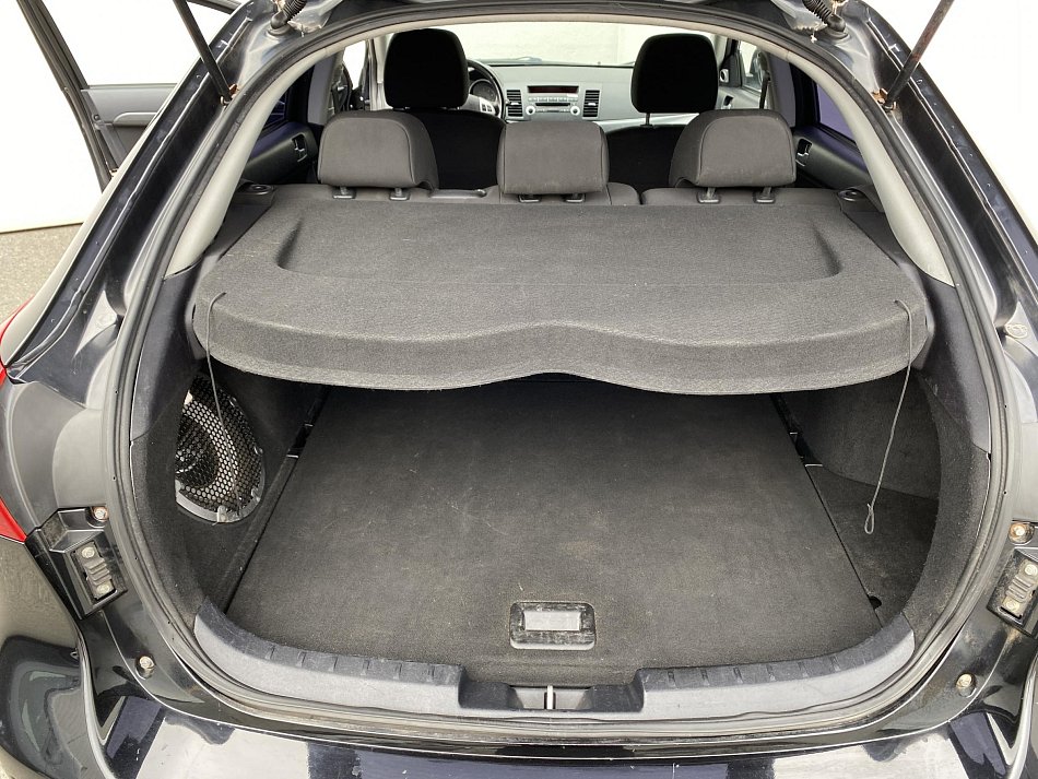Mitsubishi Lancer 1.8 i Invite Sportback
