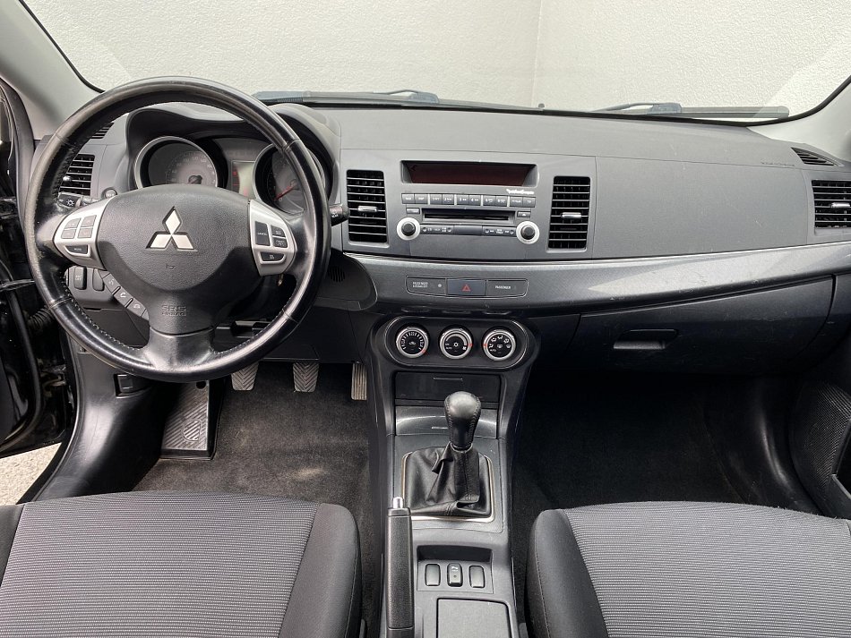 Mitsubishi Lancer 1.8 i Invite Sportback