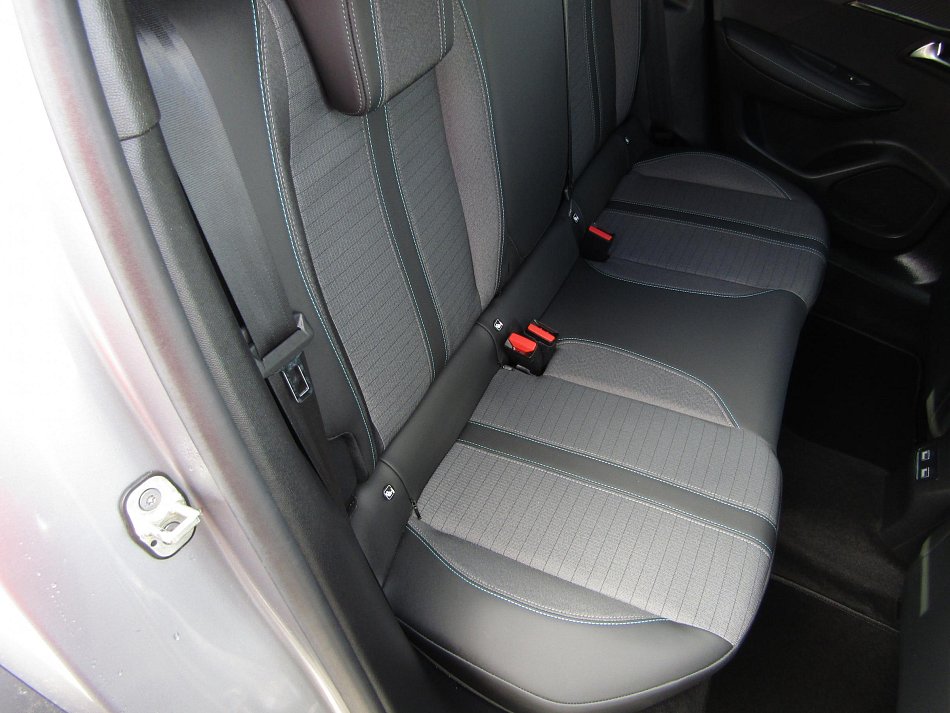 Peugeot 2008 1.2 PT Allure
