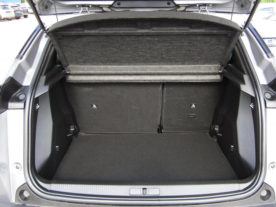 Peugeot 2008 1.2 PT Allure