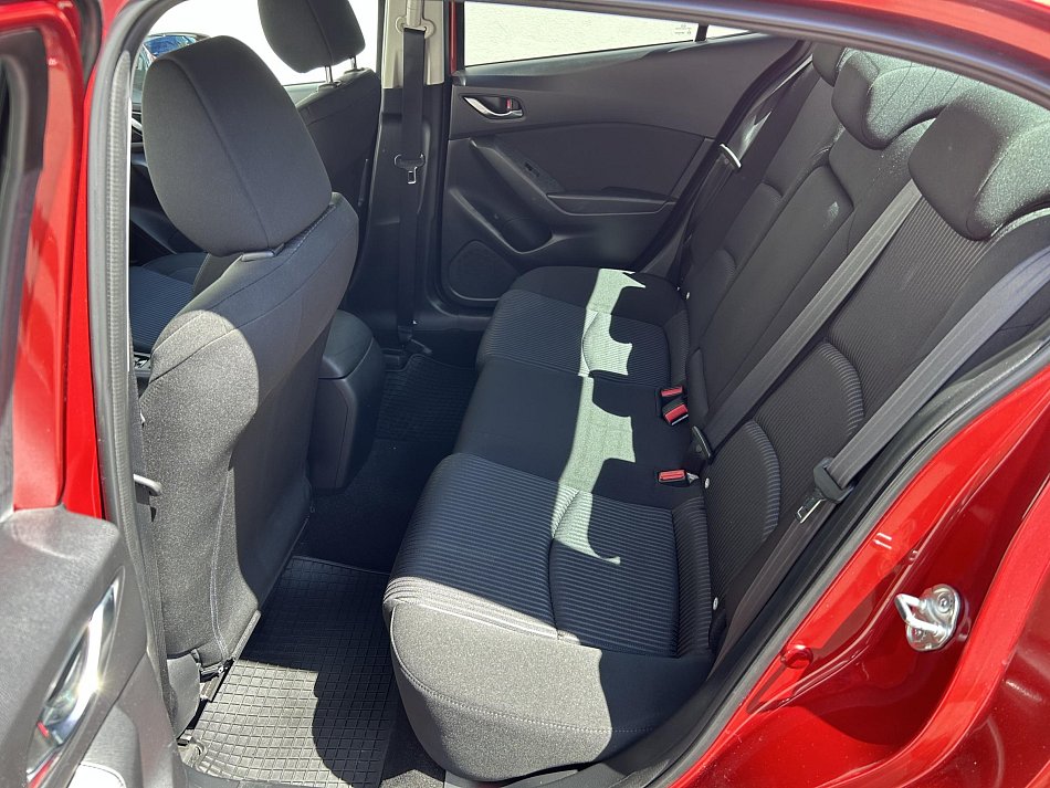Mazda 3 2.0i Revolution