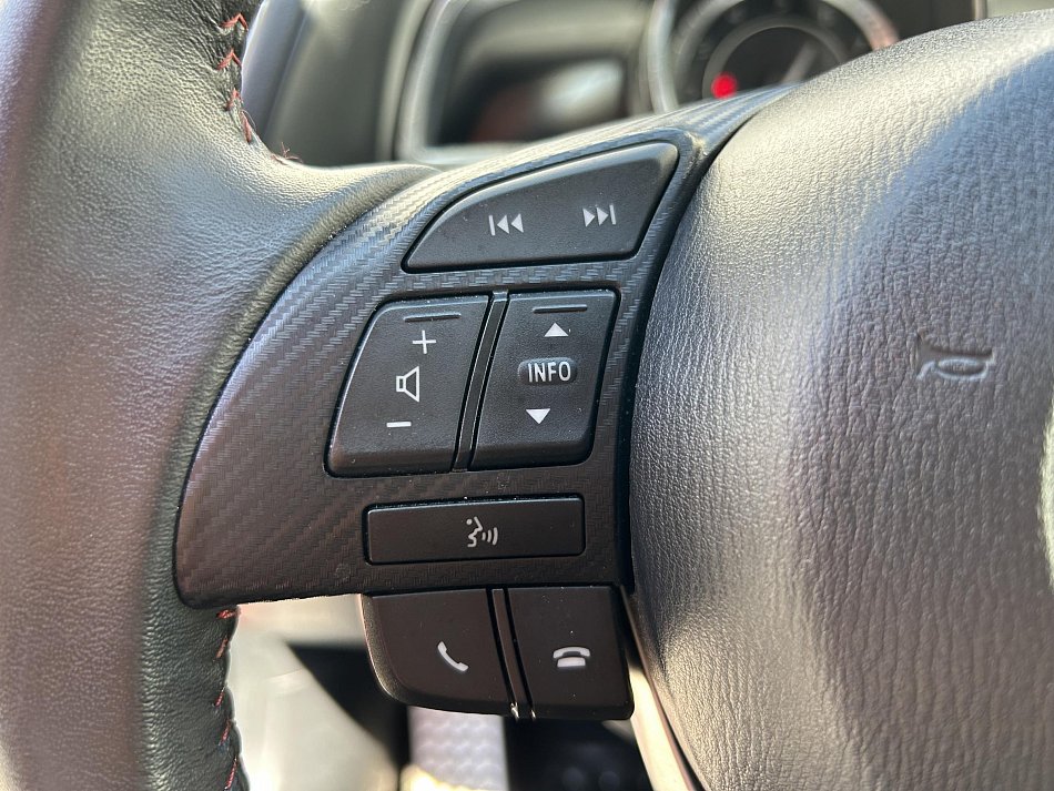 Mazda 3 2.0i Revolution